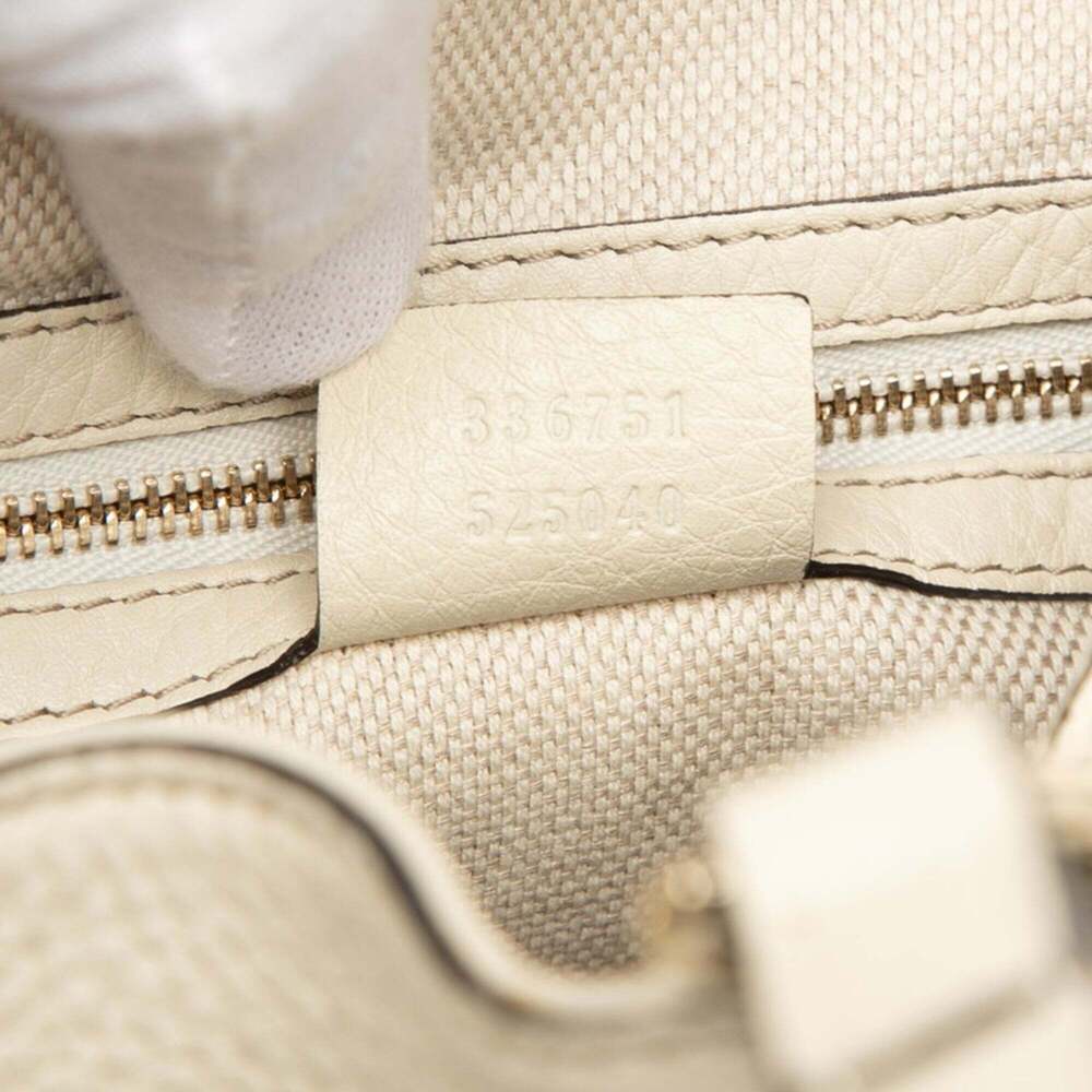 GUCCI White Leather Shoulder Bag - Picture 6 of 6